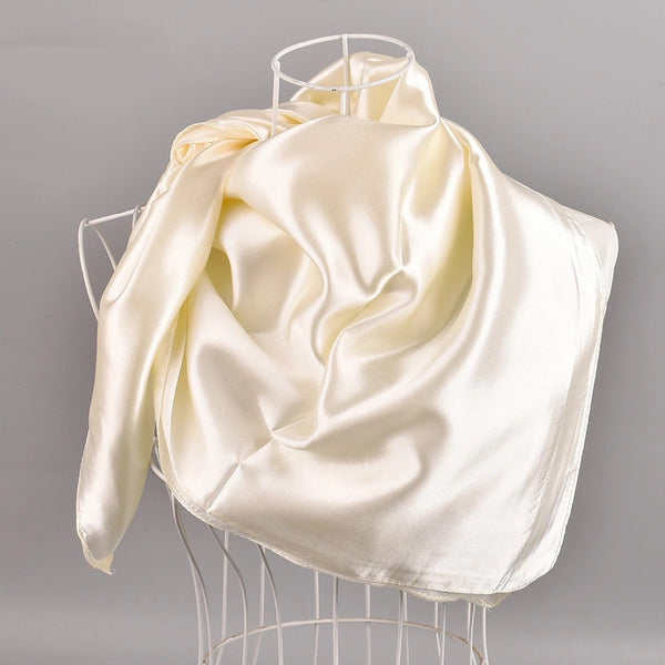 Creamy scarf